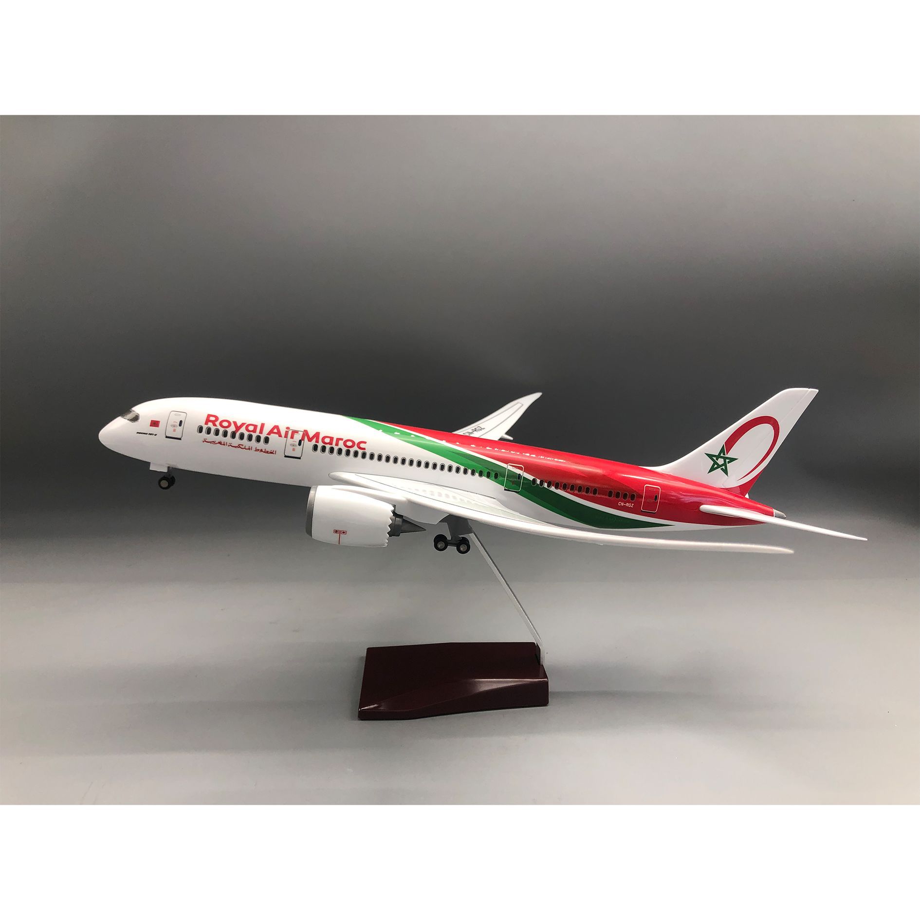 Office Technology - Model samolotu Royal Air Maroc 787